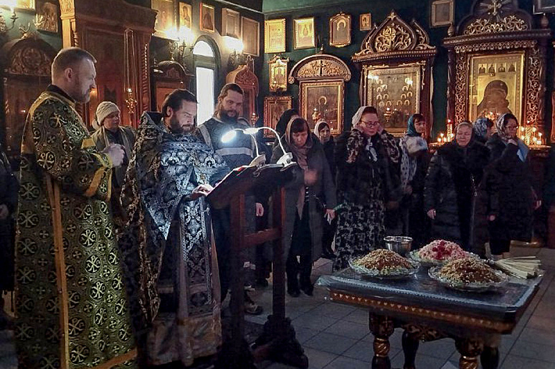 «…днесь бо предлагает трапезу тайную мученик Феодор…»