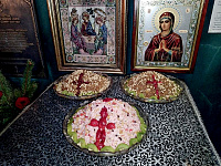 «…днесь бо предлагает трапезу тайную мученик Феодор…»