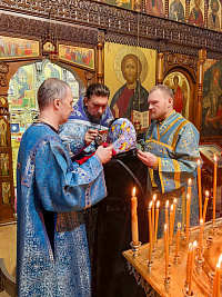 «...и да понесе́м Тя́ в се́рдце свое́м во вся́ дни́ Живота́ своего́»