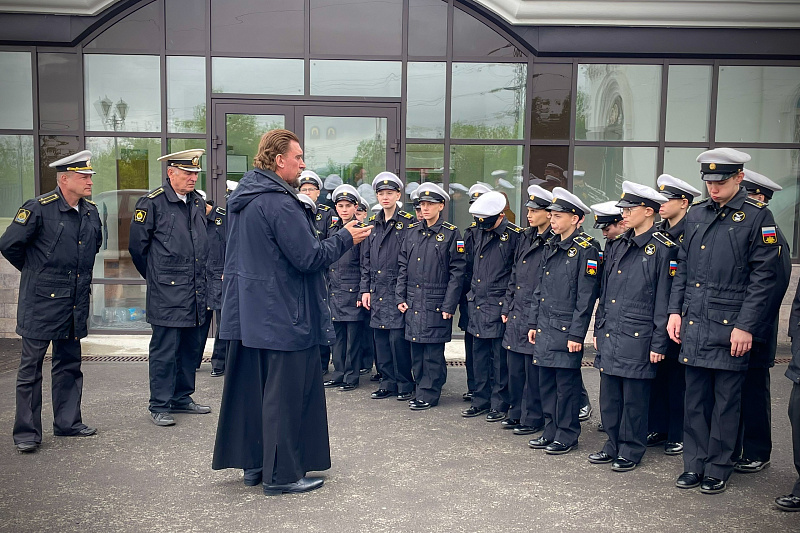 Храм Спаса на водах посетили нахимовцы